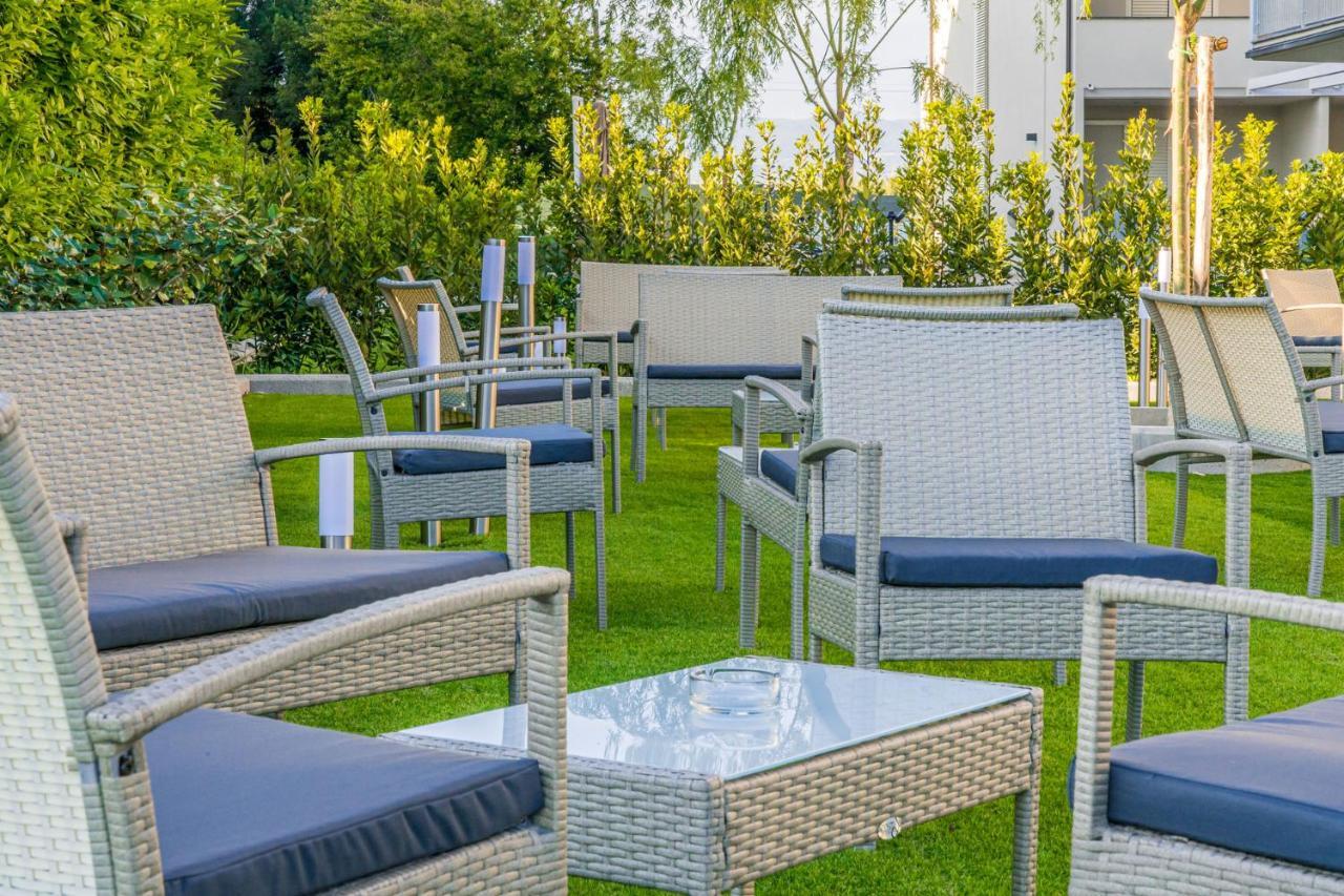 Golden Hotel Marina di Cecina Kültér fotó